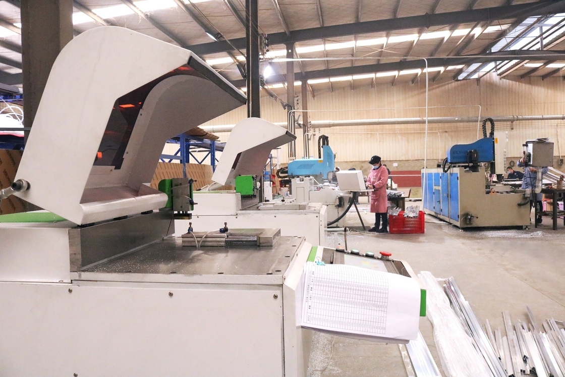 OEM অ্যালুমিনিয়াম আসবাবপত্র ড্রয়ারের জন্য স্লাইভার ব্রোঞ্জ রঙ 30 মিমি হ্যান্ডেল